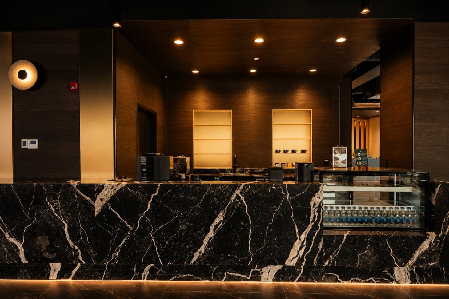 Café & Lounge